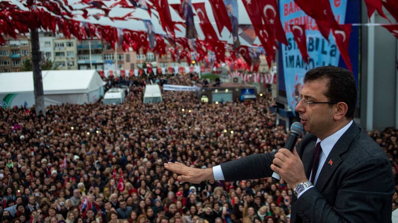 Ekrem Imamoglu darf nicht siegen – wenn es nach der AKP geht. 