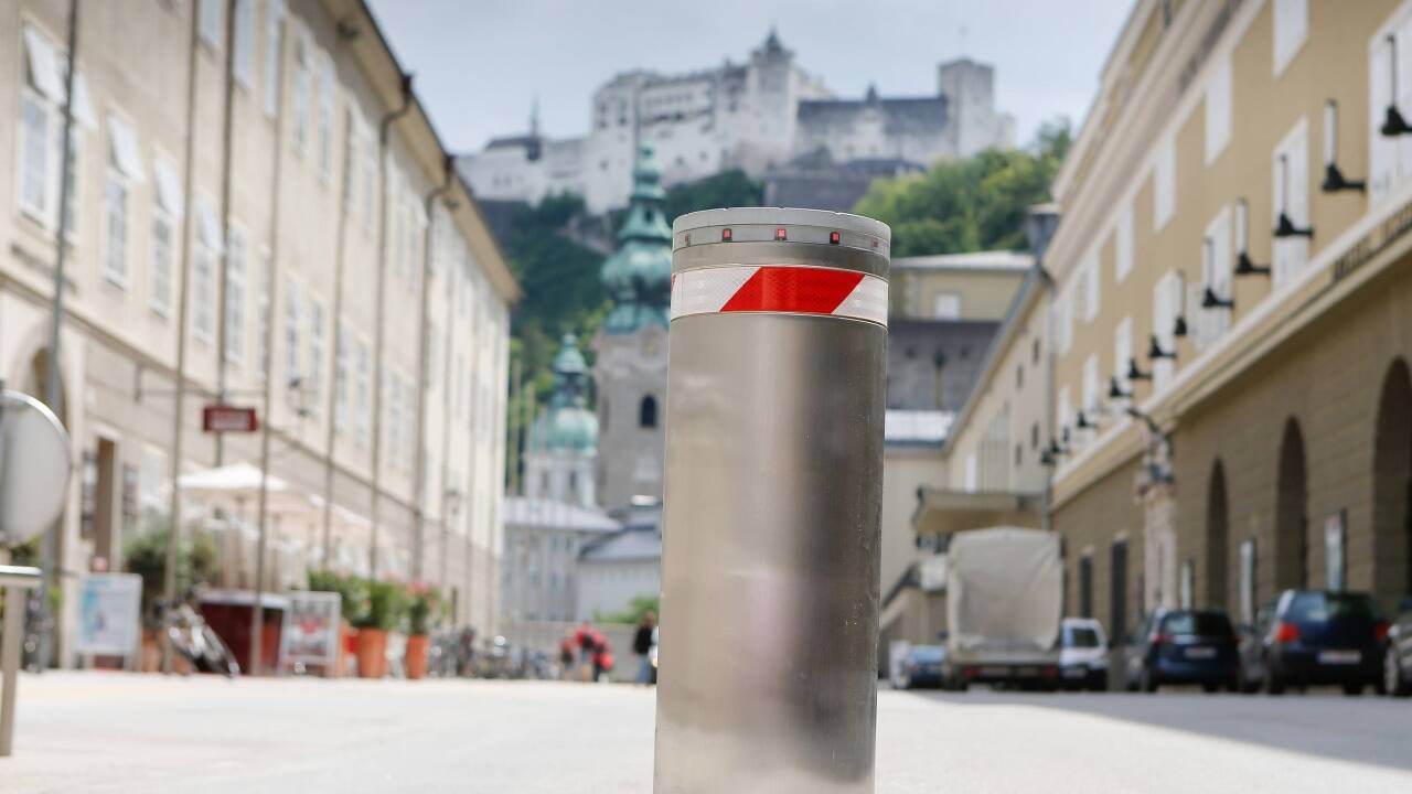Der Poller in der Hofstallgasse als Zufahrt zum Festspielhaus müsse unten bleiben. Der Poller in der Hofstallgasse als Zufahrt zum Festspielhaus müsse unten bleiben.