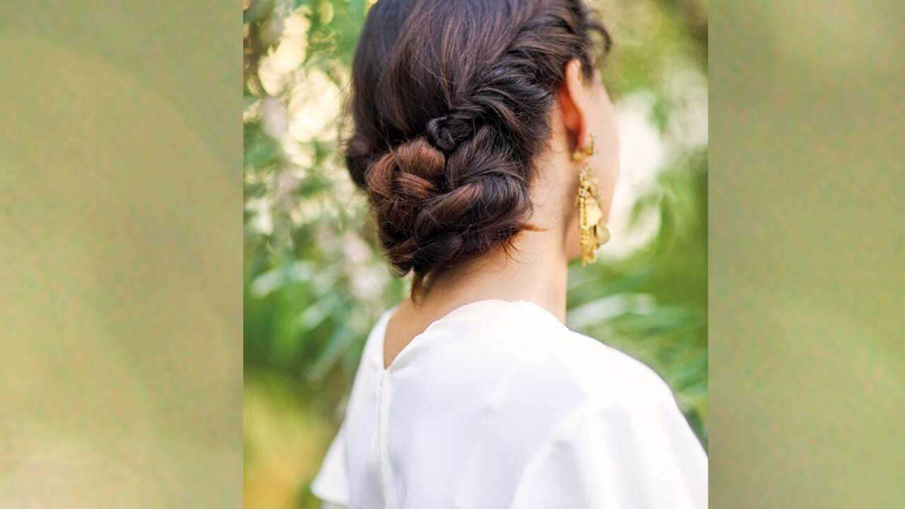 Flechtfrisuren & getwistete Haarsträhnen stehen für Tradition. 