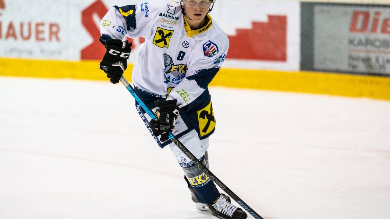 Daniel Vojta trägt künftig das Trikot der Zeller Eisbären. 