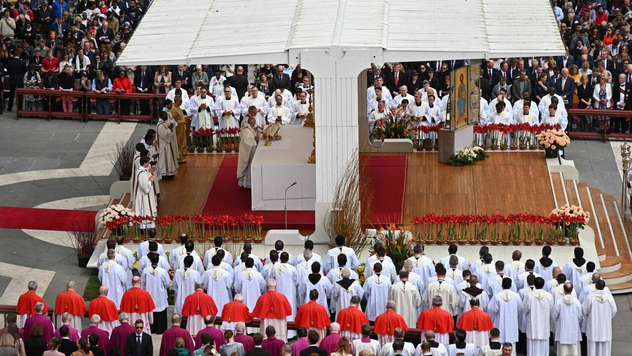 Bilder vom Gottesdienst in Rom.   Bilder vom Gottesdienst in Rom.