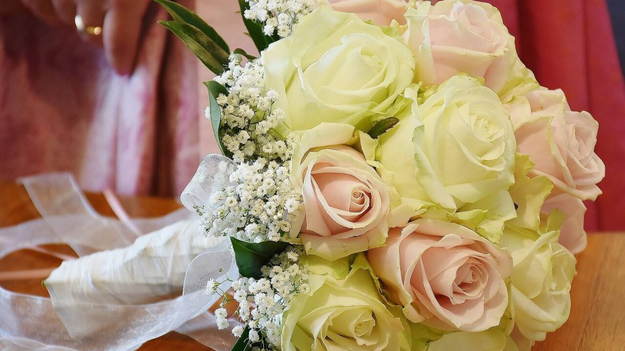 Wichtiges Detail einer Hochzeit: der Brautstrauss. 