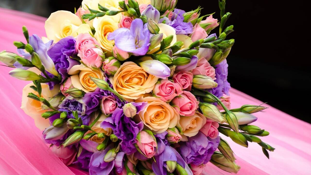 Wichtiges Detail einer Hochzeit: der Brautstrauss. 