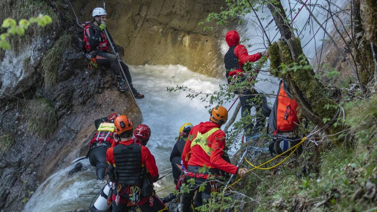 Dramatischer Rettungseinsatz am Königssee in Schönau bei Berchtesgaden. Dramatischer Rettungseinsatz am Königssee in Schönau bei Berchtesgaden.