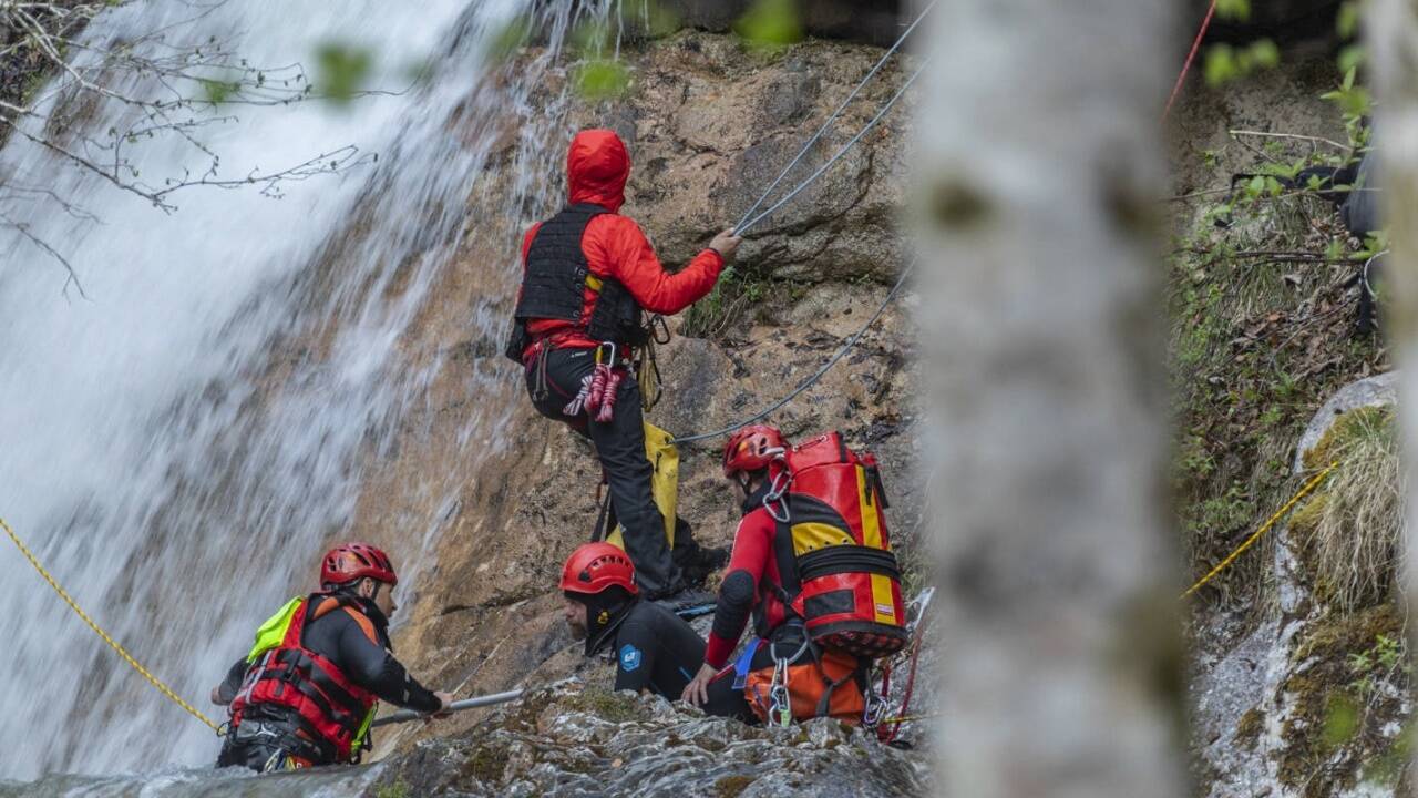 Dramatischer Rettungseinsatz am Königssee in Schönau bei Berchtesgaden. Dramatischer Rettungseinsatz am Königssee in Schönau bei Berchtesgaden.
