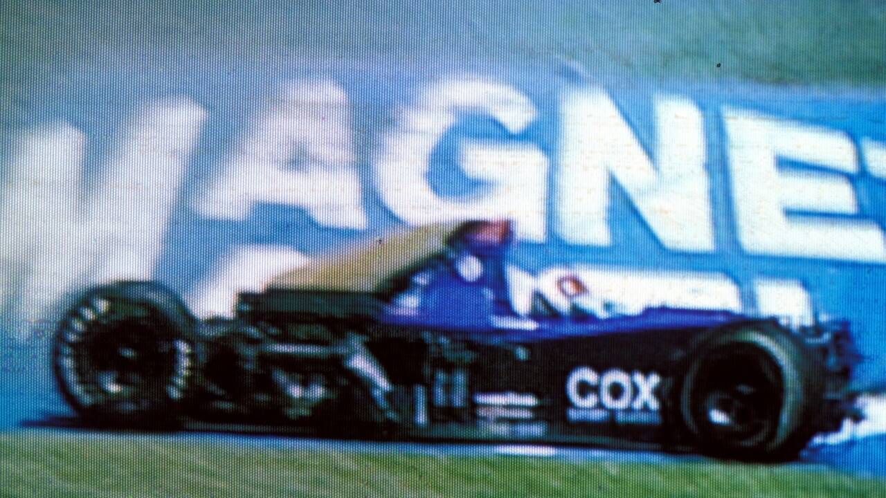 Ratzenbergers Unfall in der Villeneuve-Kurve am 30. April 1994: Der erste tödliche der Formel 1 seit Elio de Angelis 1986 bei Tests in Le Castellet.  
