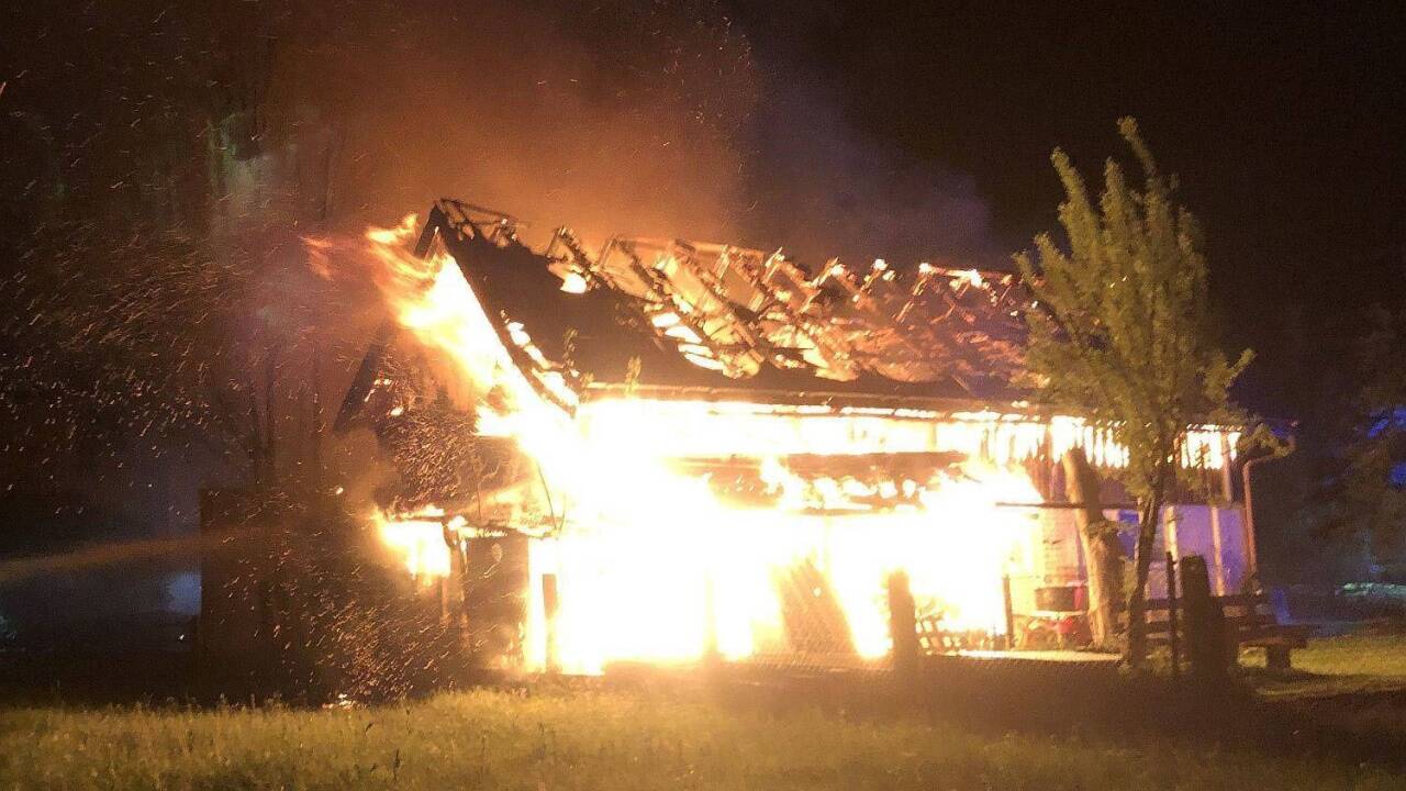 Einsatz für die Feuerwehren in Golling, Bluntaustraße 92.  Einsatz für die Feuerwehren in Golling, Bluntaustraße 92.