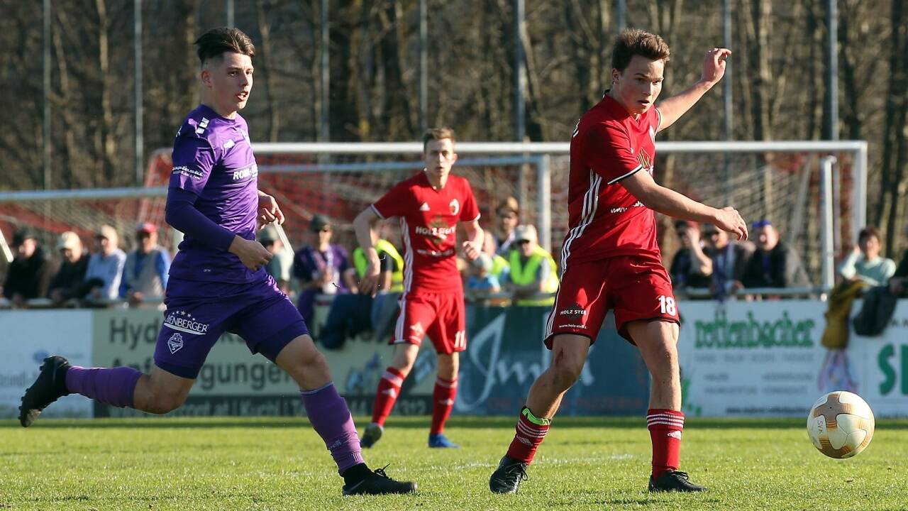 Austria-Eigengewächs Melvis Memic (links) traf gegen Thalgau zum 4:4. 