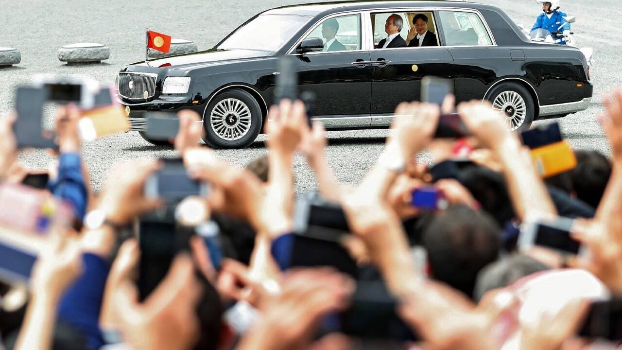 Der 59-jährige Naruhito trat am Mittwoch die Nachfolge seines Vaters Akihito an. 