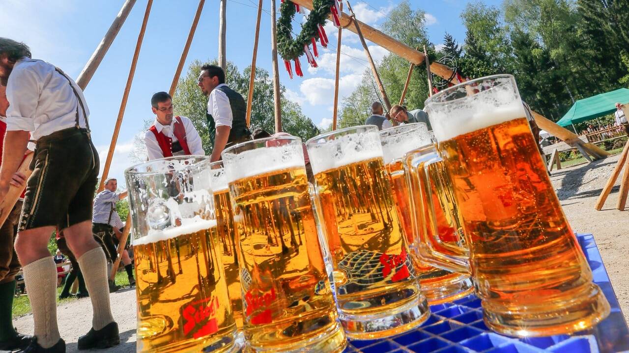 Volksfeststimmung im Freilichtmuseum. 