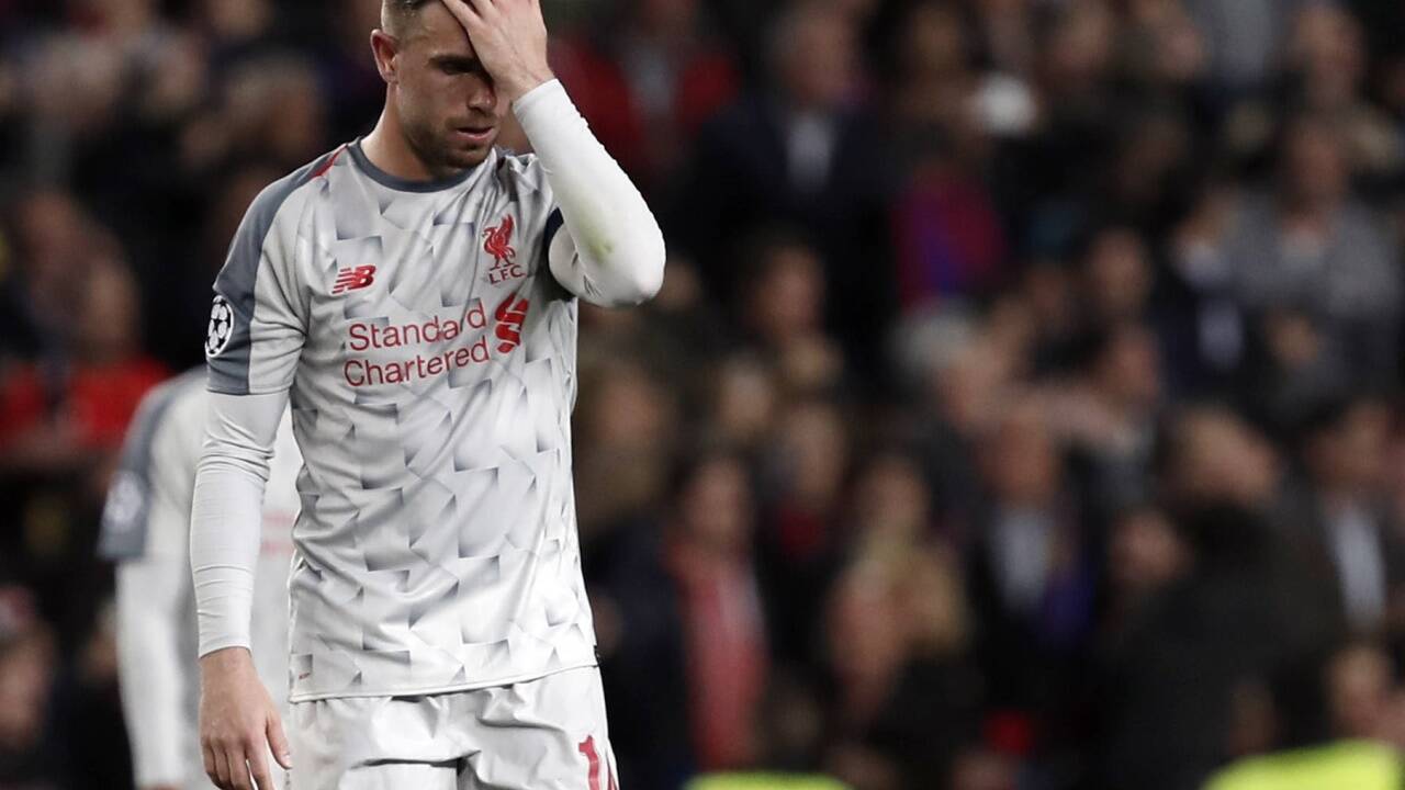 Jordan Henderson fassungslos.   Jordan Henderson fassungslos.