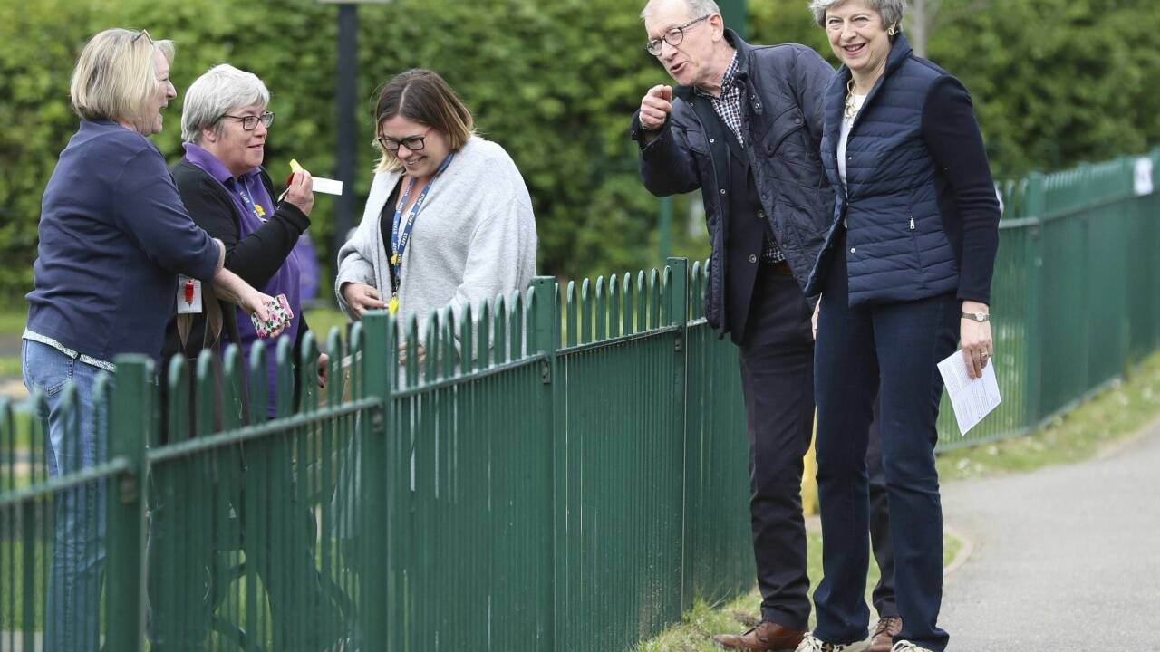 Denkzettel: Theresa May nach ihrem Wahlgang in Thames Valley. 