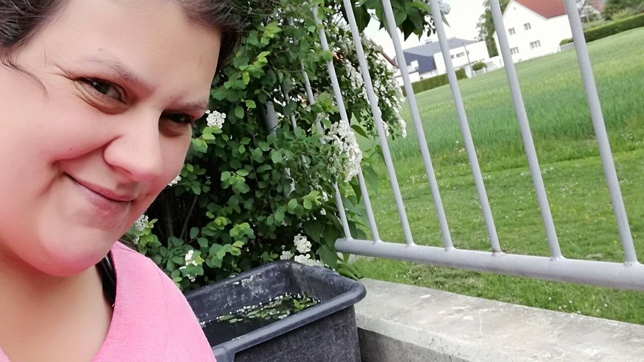 Der nicht mehr essbare Kohlrabi von Charlotte Tittel (32) dient als Saat für neues Gemüse.  