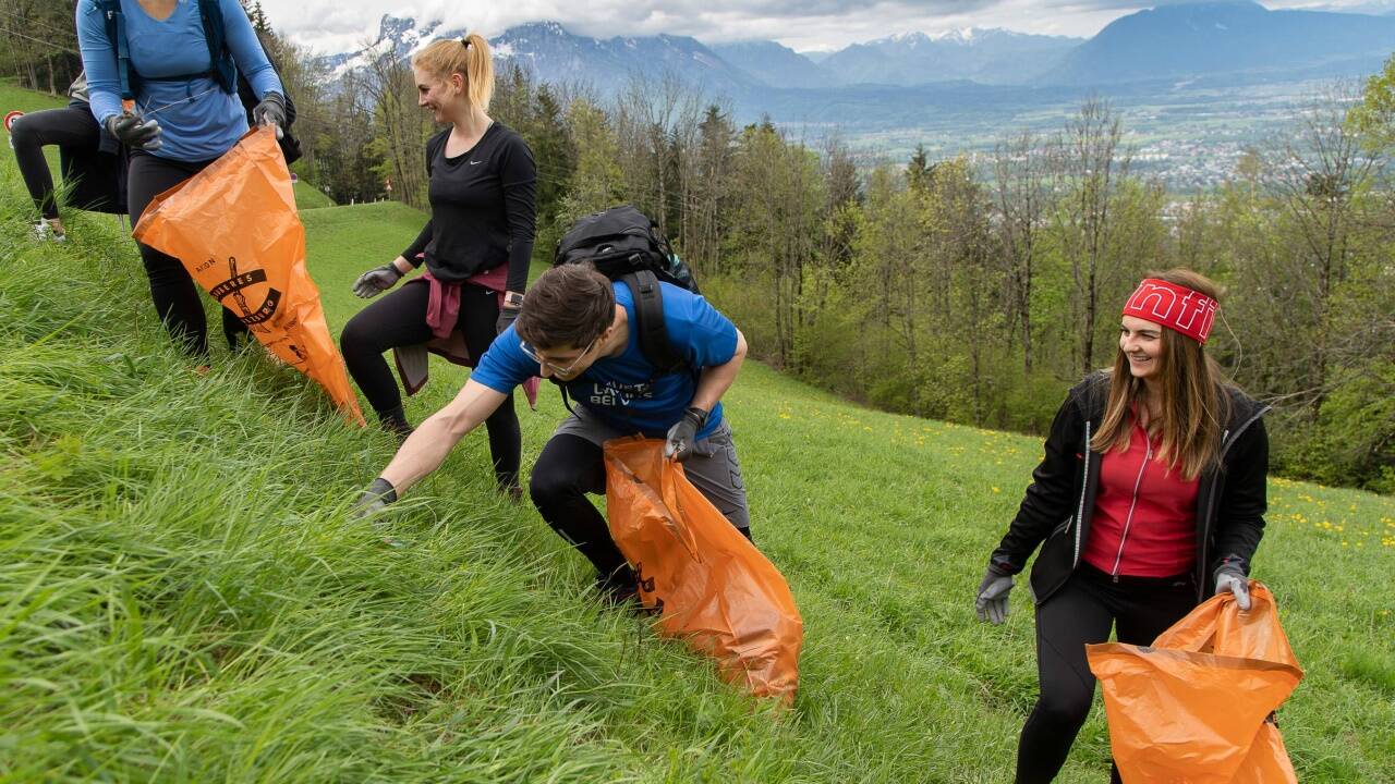 Mehr als 70 Freiwillige packten mit an.   Mehr als 70 Freiwillige packten mit an.