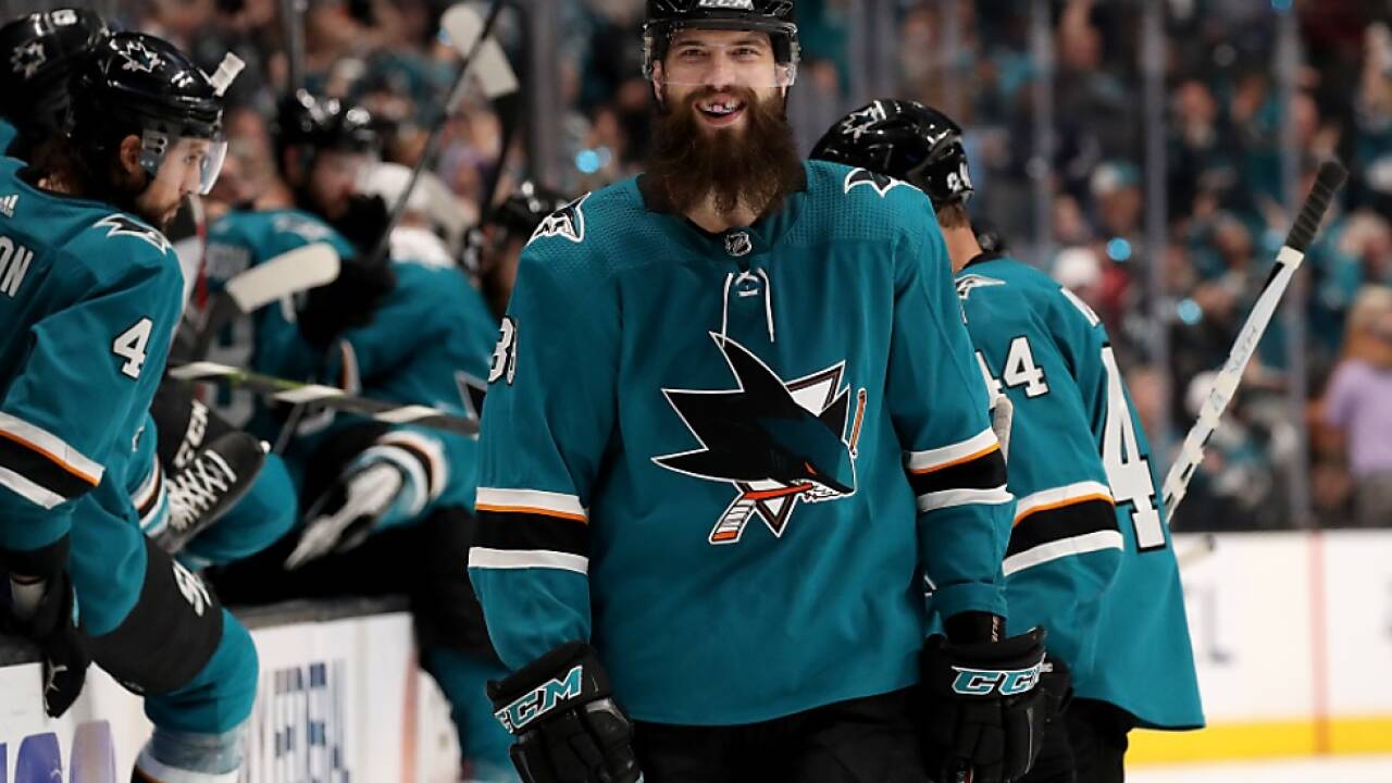 Viel zu lachen für "Shark" Brent Burns Viel zu lachen für 'Shark' Brent Burns