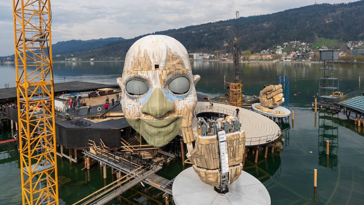 Bregenzer Festspiele: Bühnenaufbau für 'Rigoletto' 