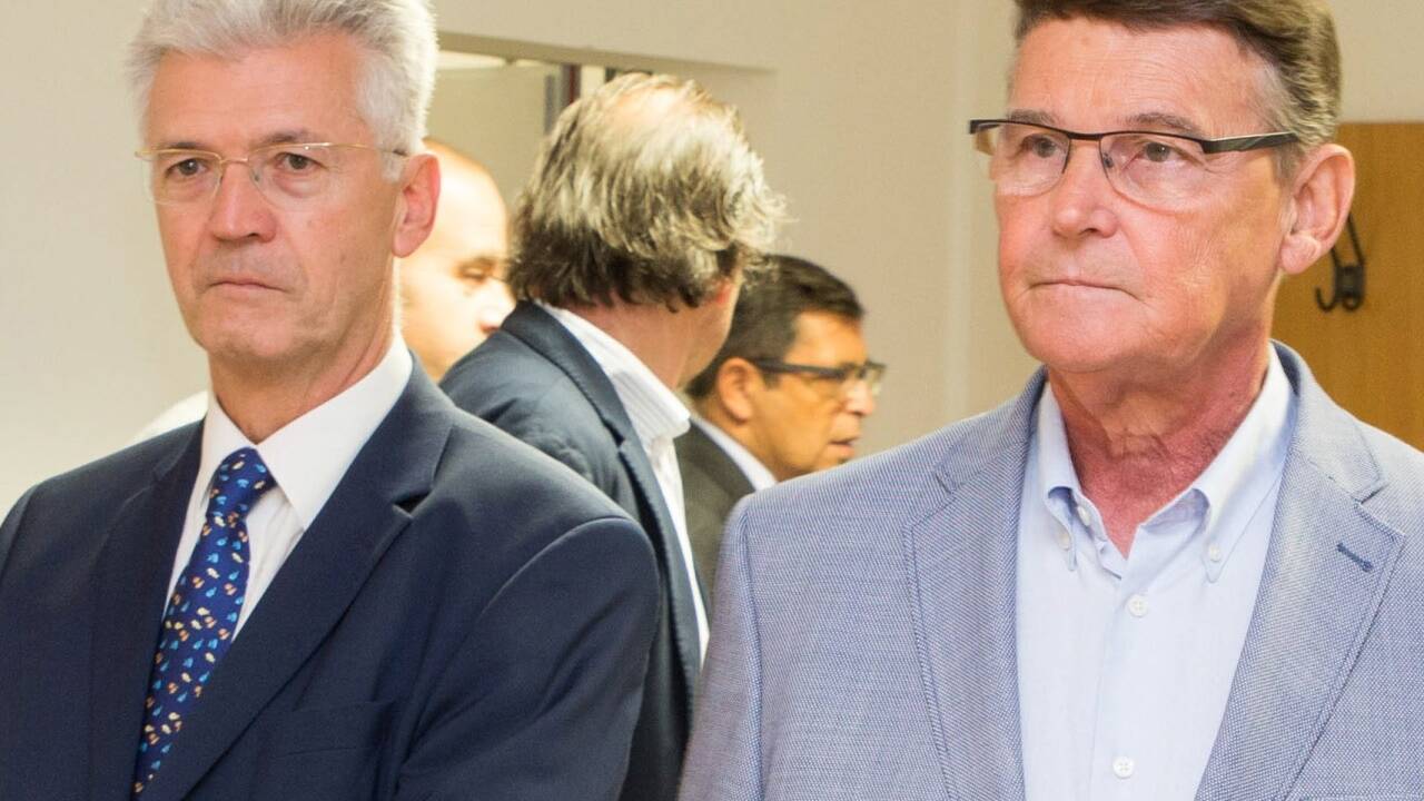 Eduard Paulus und Othmar Raus im Gerichtssaal. 