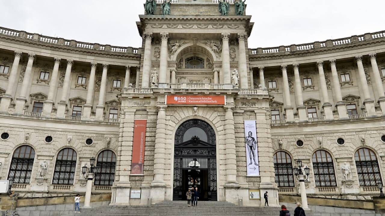 Der Altan am Heldenplatz ist auch bekannt als 'Führerbalkon' 