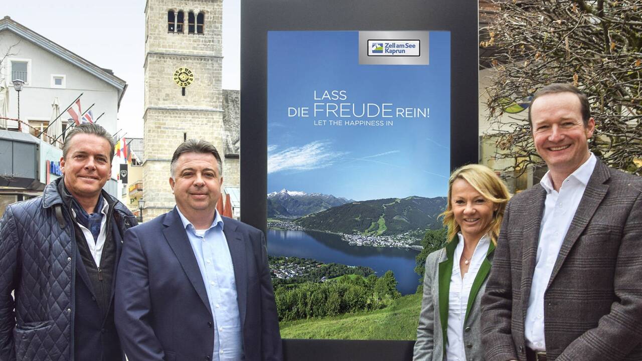 Paul Vogel (Direktor Casino Zell am See), Peter Padourek (Bürgermeister von Zell am See), Renate Ecker (Tourismusdirektorin von Zell am See-Kaprun) und Georg Segl (Obmann TVB Zell am See).  