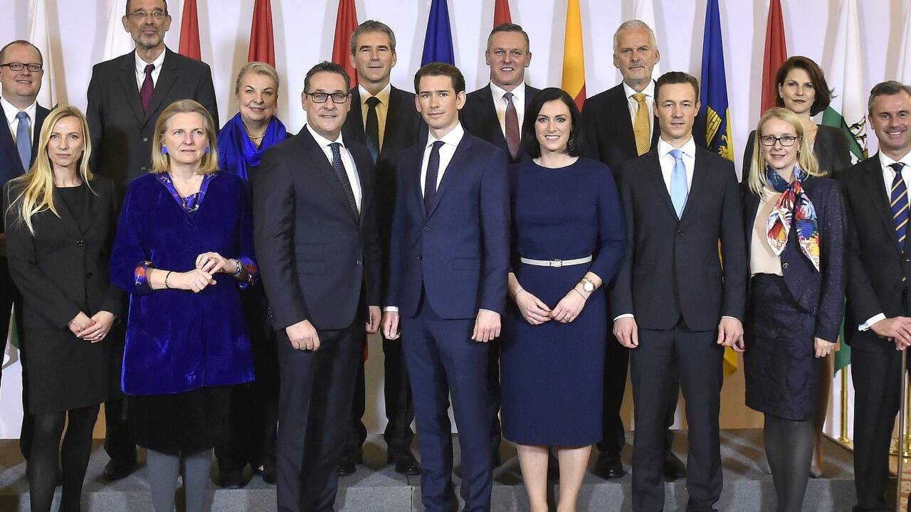 Das „Familienfoto“ nach der Angelobung der türkis-blauen Regierung im Dezember 2017. Das „Familienfoto“ nach der Angelobung der türkis-blauen Regierung im Dezember 2017.