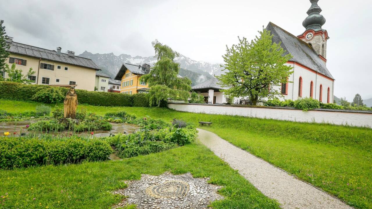 Der „Stern der Liebe“ ist Teil des von der Erzdiözese als „heidnisch“ kritisierten Marienheilgartens in Großgmain. Der „Stern der Liebe“ ist Teil des von der Erzdiözese als „heidnisch“ kritisierten Marienheilgartens in Großgmain.