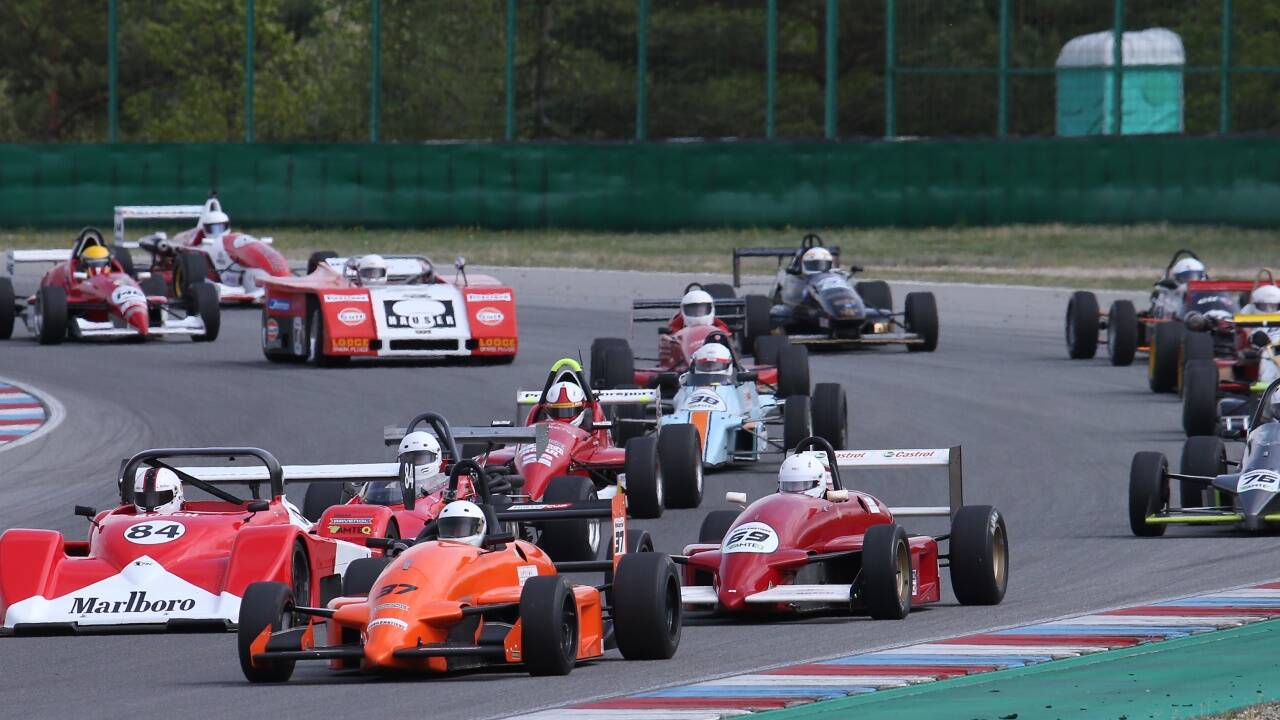 Und auch in der Formel Historic wird Gas gegeben. Und auch in der Formel Historic wird Gas gegeben.