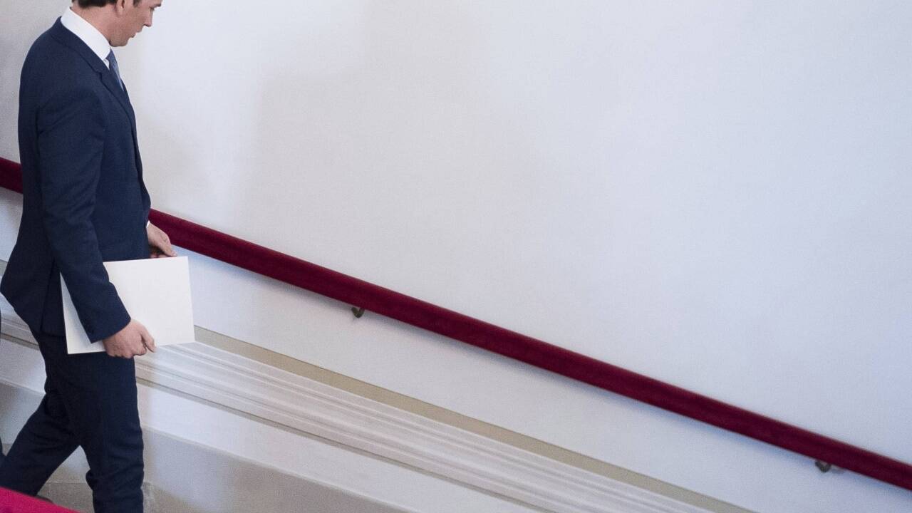 Bundeskanzler Kurz beim Verlassen der Präsidentschaftskanzlei. 