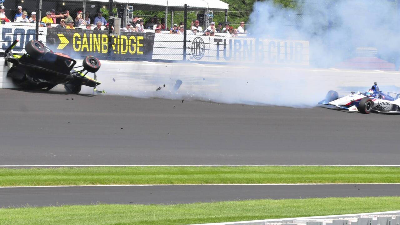 Auch das ist Indy: Schwerer Unfall von Sébastien Bourdais (links) nach Kollision mit Graham Rahal, beide blieben unverletzt. 