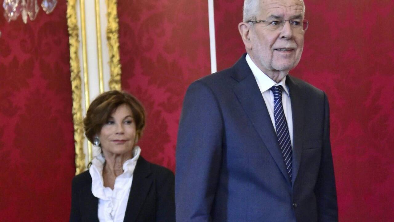 Bundespräsident Alexander Van der Bellen und Noch-Verfassungsgerichtshof-Präsidentin Brigitte Bierlein.  