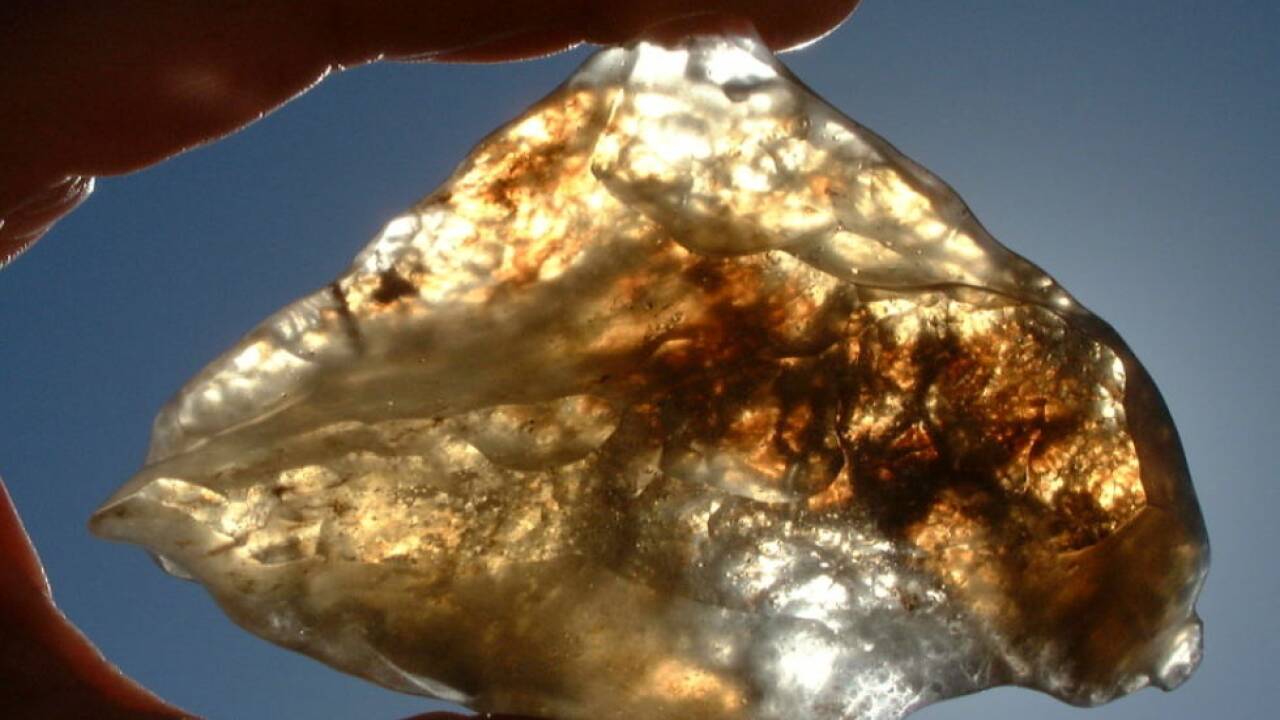 Libysches Wüstenglas findet sich im Westen Ägyptens 