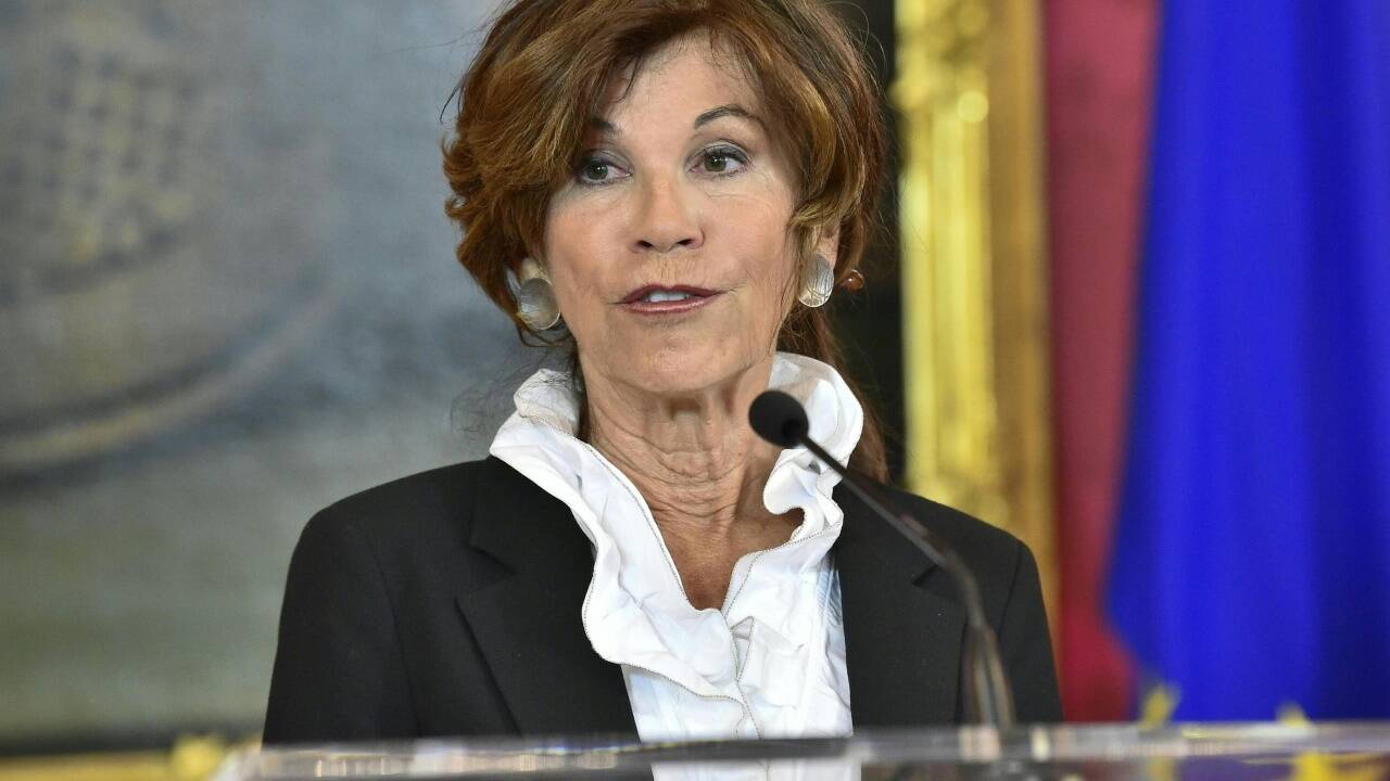 Brigitte Bierlein. Brigitte Bierlein.