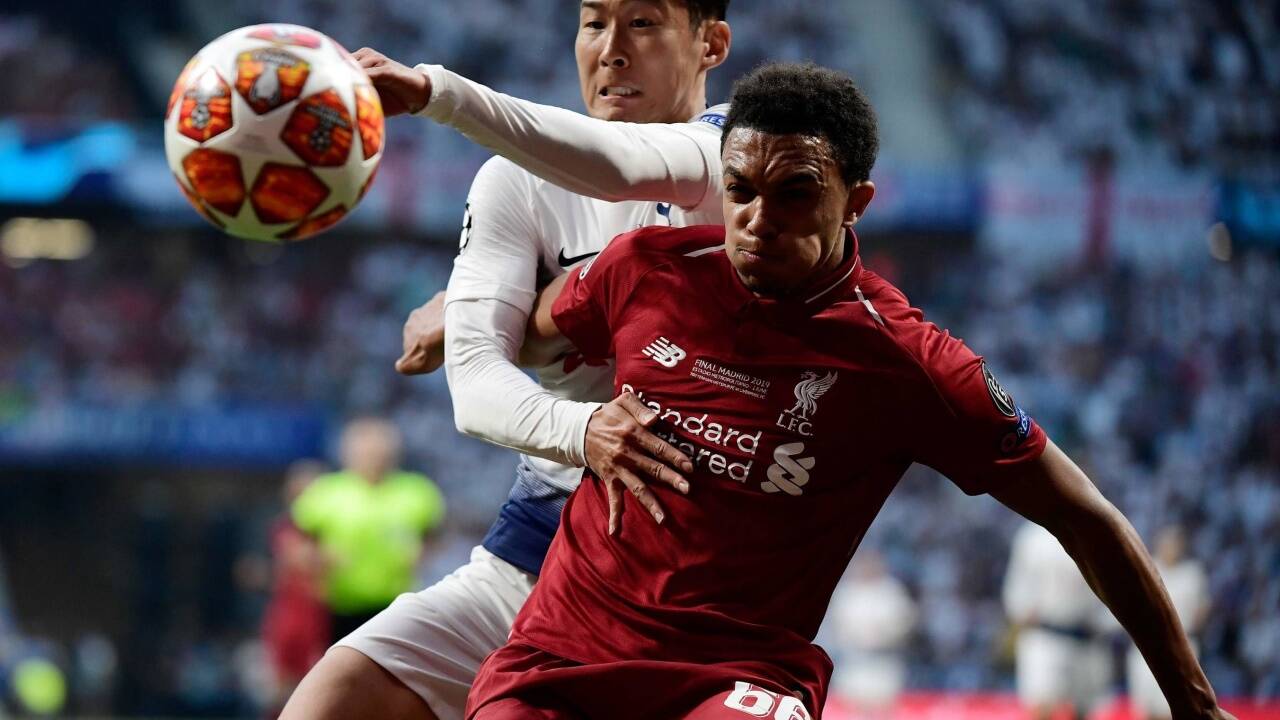 Son Heung-Min versuchte sich meist vergeblich gegen Liverpools Trent Alexander-Arnold durchzusetzen. 