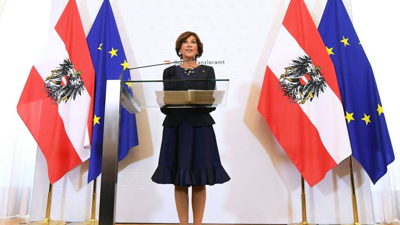 Bundeskanzlerin Brigitte Bierlein während eines Statements nach der Angelobung am Montag, 3. Juni 2019, im Bundeskanzleramt in Wien.  