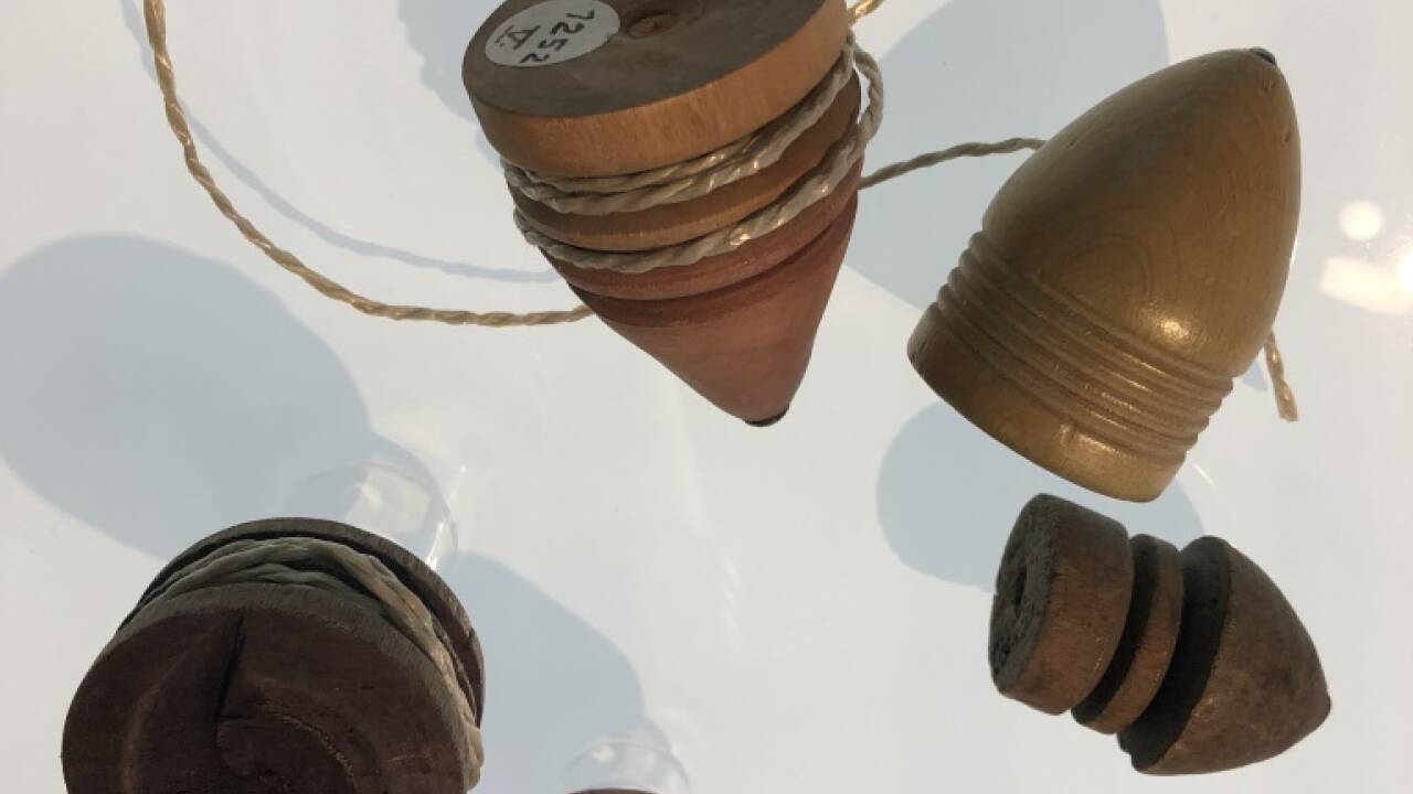 Kreisel (um 1900) Kreisel (um 1900)