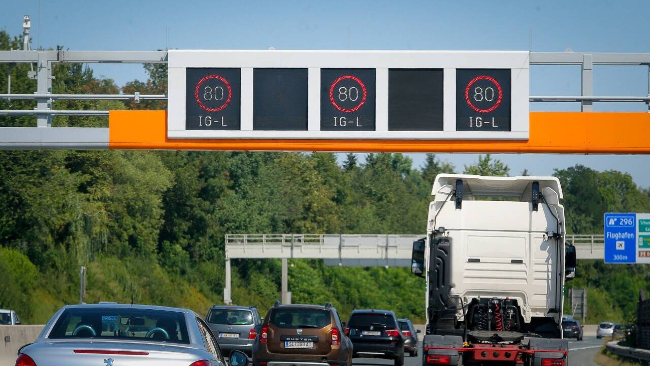 Von Jänner bis November 2018 war betrug der Anteil der Tempo-80-Schaltzeit auf der Stadtautobahn 36 Prozent. Künftig sollen es wieder 50 Prozent sein. Heißt für Autofahrer: Sie dürften wieder öfter auf den ungeliebten Luft-80er treffen. Von Jänner bis November 2018 war betrug der Anteil der Tempo-80-Schaltzeit auf der Stadtautobahn 36 Prozent. Künftig sollen es wieder 50 Prozent sein. Heißt für Autofahrer: Sie dürften wieder öfter auf den ungeliebten Luft-80er treffen.
