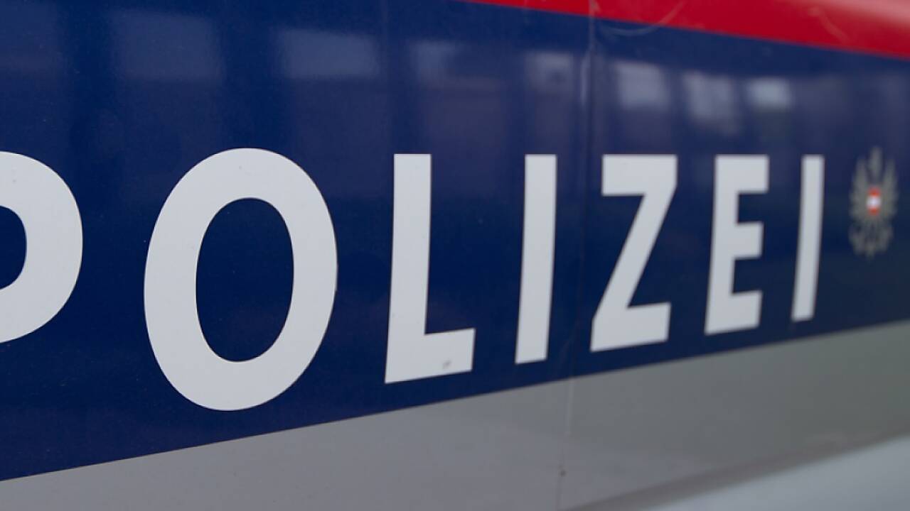 Die Polizei ersucht um Hinweise Die Polizei ersucht um Hinweise
