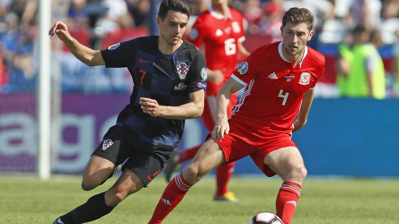 Kroatien besiegte Wales mit 2:1 