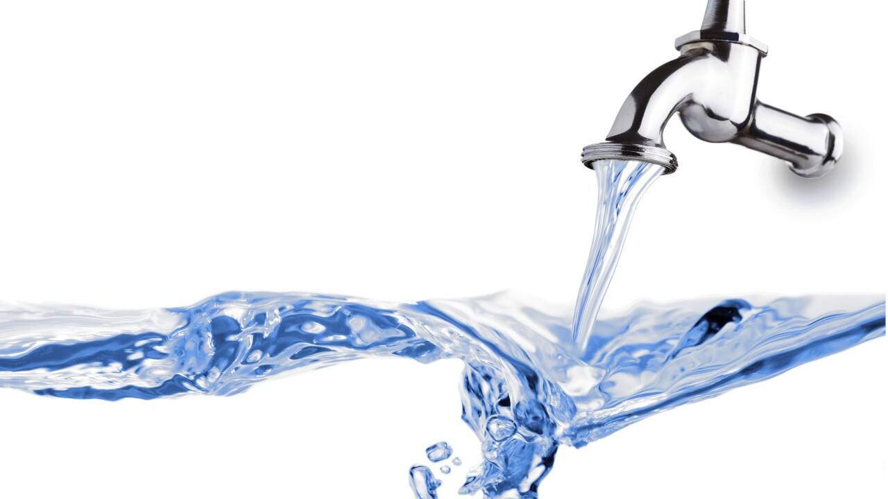 Österreich ist reich. Und vor allem reich an sauberem Trinkwasser. Österreich ist reich. Und vor allem reich an sauberem Trinkwasser.