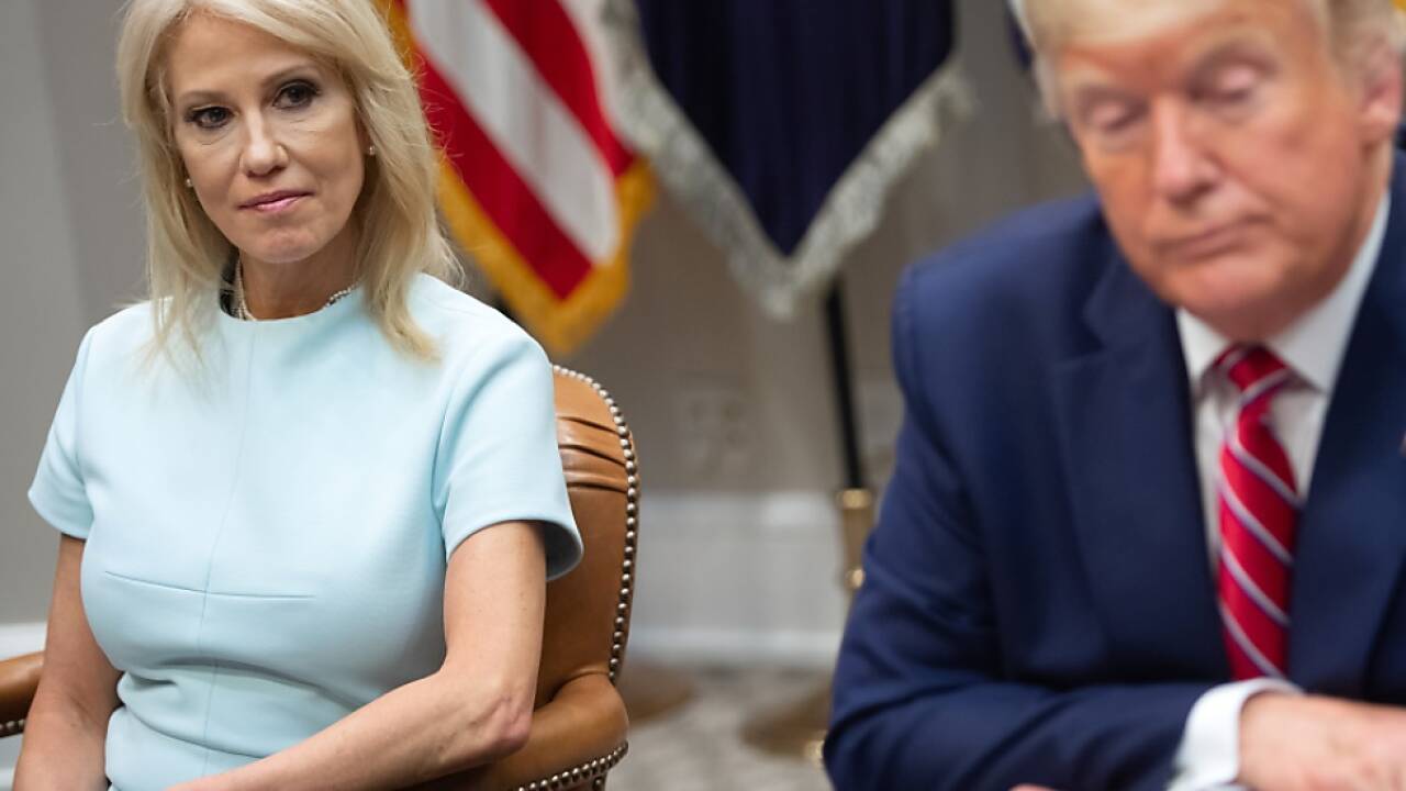 Conway wird ein Rücktritt nahegelegt  Conway wird ein Rücktritt nahegelegt