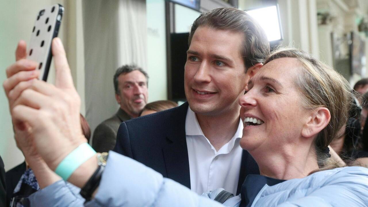 Tausende versammelten sich am Wochenende zum Großevent „Awakening Austria“. Und beteten dabei auch für Sebastian Kurz.  Tausende versammelten sich am Wochenende zum Großevent „Awakening Austria“. Und beteten dabei auch für Sebastian Kurz.