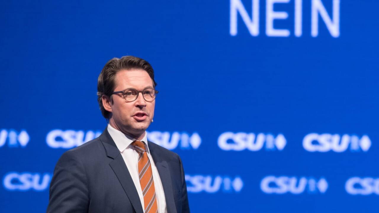 Der deutsche Bundesverkehrsminister Andreas Scheuer (CSU) muss jetzt Vorschläge machen, wie die bereits budgetierten Maut-Einnahmen ersetzt werden. Von den mit dem Inkasso beauftragen Firmen drohen Schadeneersatzforderungen 