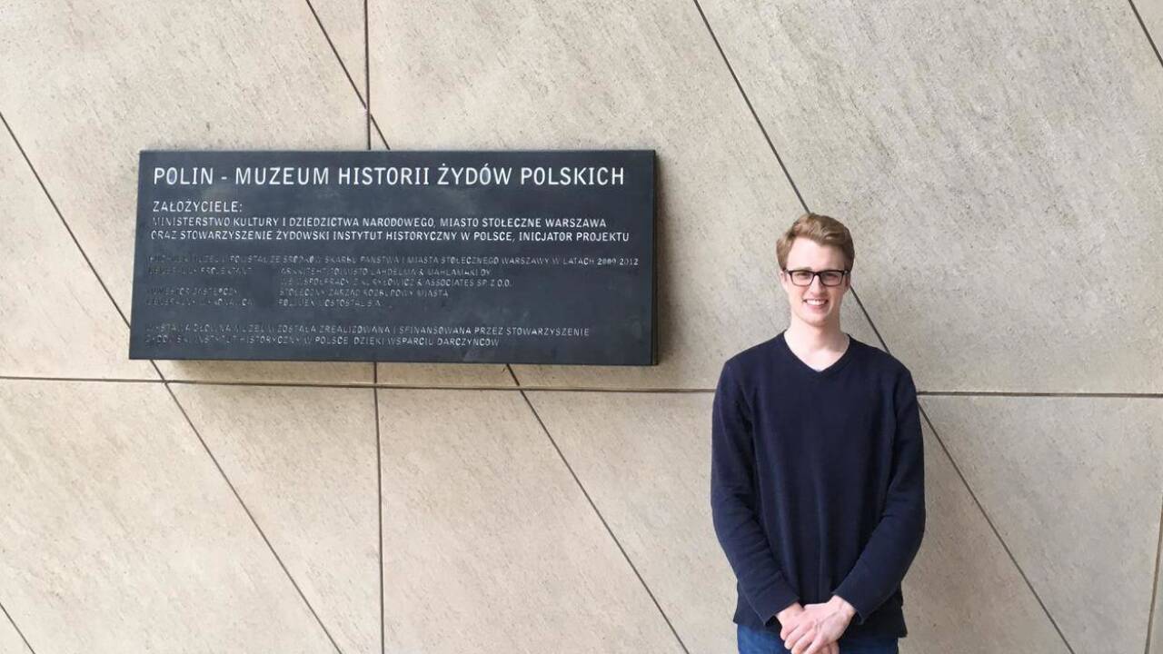 Zeno Kujawa aus Wien leistet derzeit Gedenkdienst im Jüdischen Museum in Warschau. 