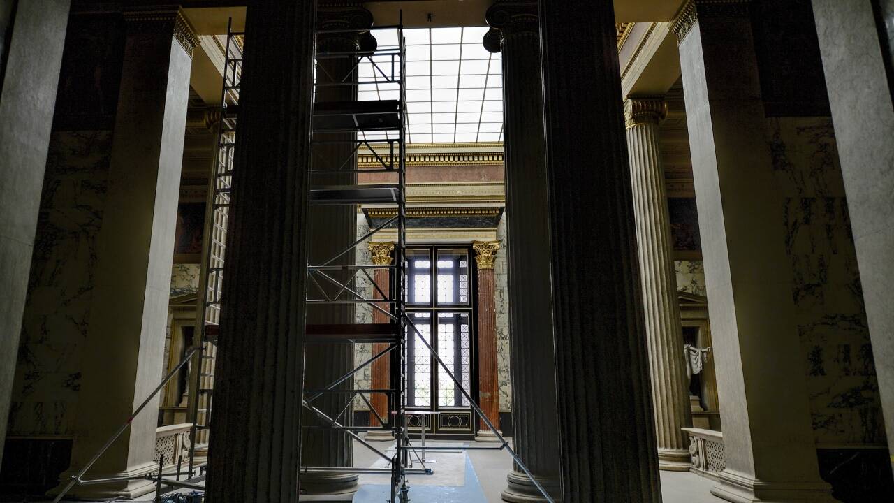 Ein Sinnbild: Das Parlament ist momentan Baustelle.   Ein Sinnbild: Das Parlament ist momentan Baustelle.