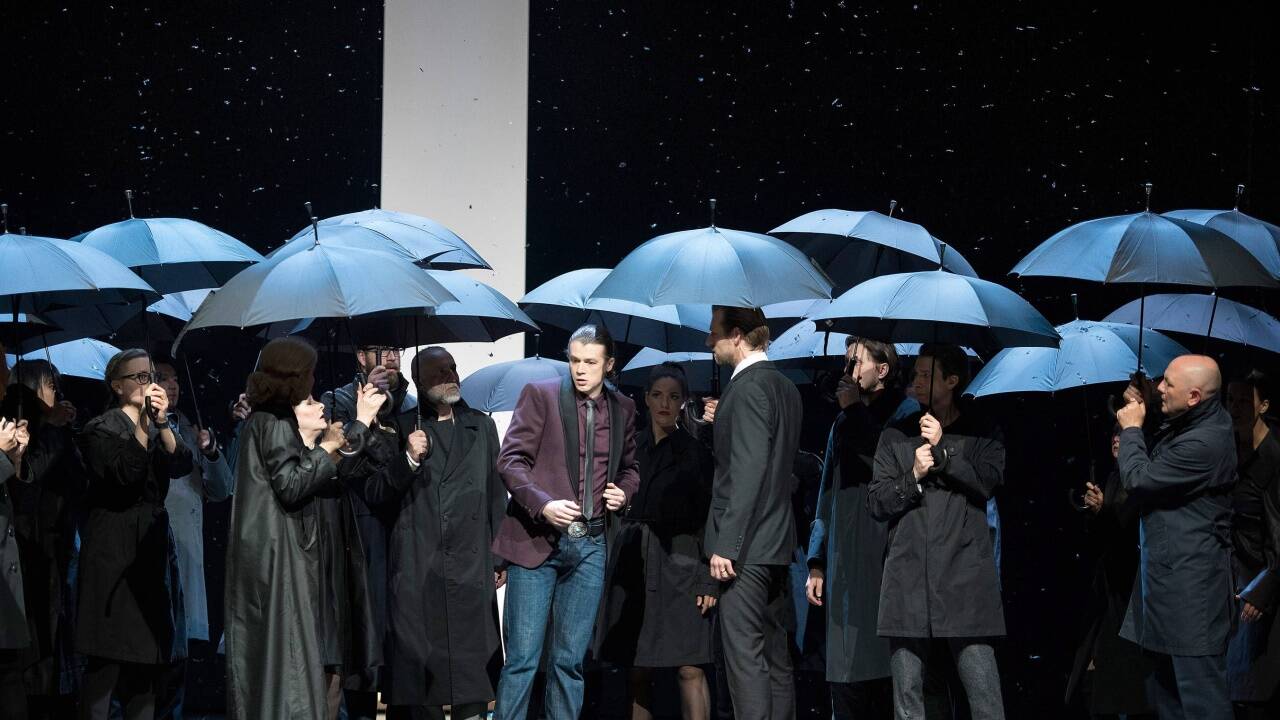 Szene aus der Landestheater-Produktin „Cardillac“.  