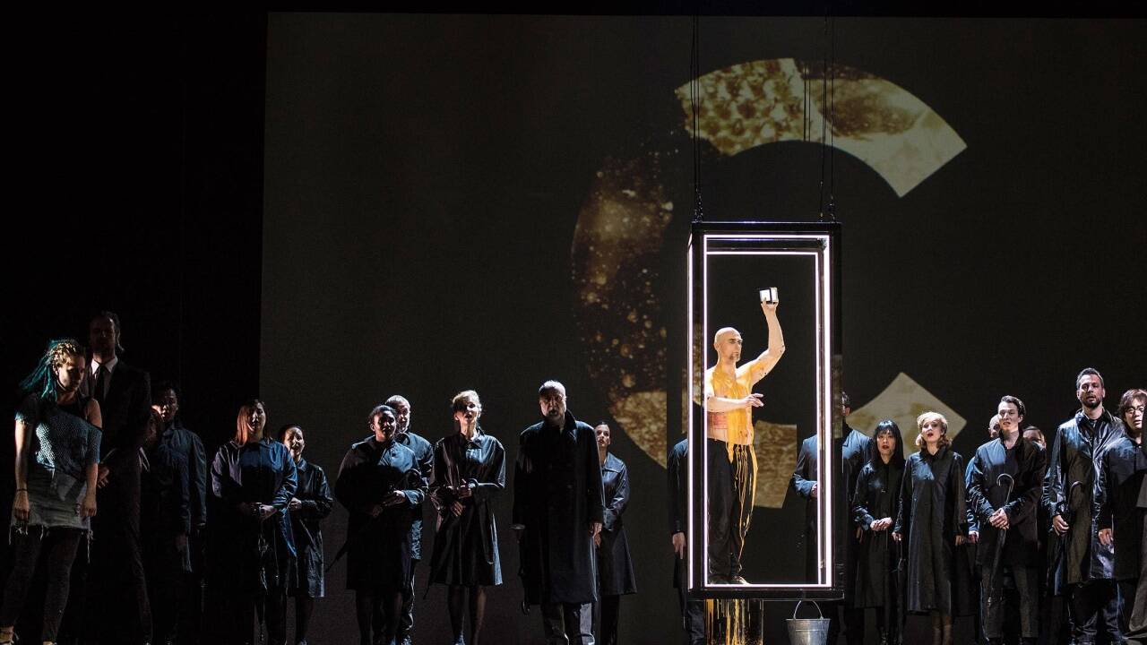 Szene aus der Landestheater-Produktin „Cardillac“.  