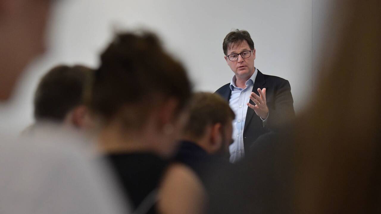 Clegg auf einer Veranstaltung der Hertie School of Governance in Berlin. Clegg auf einer Veranstaltung der Hertie School of Governance in Berlin.