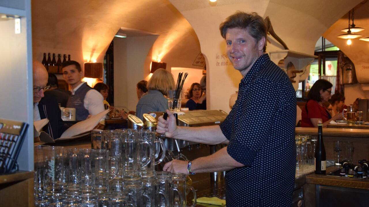 Peter Esterer ist mit Leib und Seele Wirt. Er schätzt den persönlichen Kontakt – sowohl zu seinen Gästen, als auch zu den Mitarbeiterinnen und Mitarbeitern. 