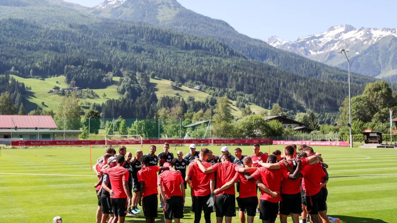 Vor einer malerischen Kulisse bereitet sich Red Bull Salzburg auf die neue Saison vor. 