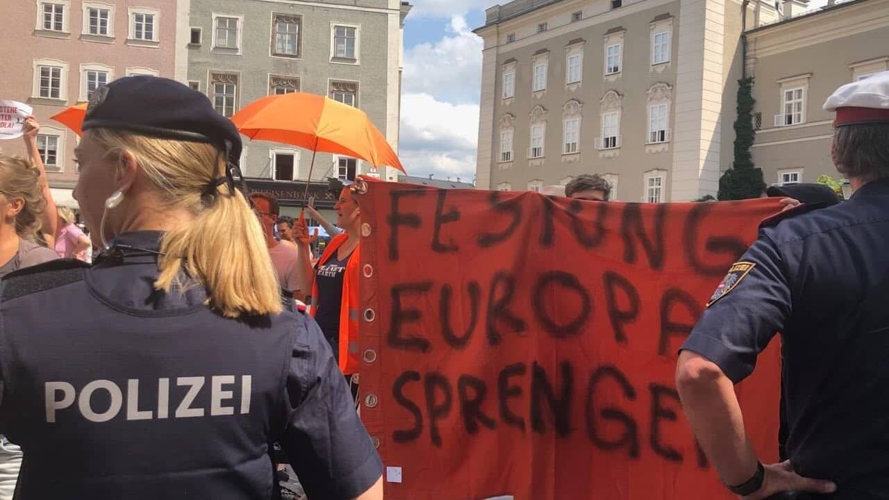 Am Rande des Staatsbesuch nutzten rund 50 Demonstranten am Dienstagnachmittag die Gelegenheit, sich für die Freilassung von Carola Rackete stark zu machen. Am Rande des Staatsbesuch nutzten rund 50 Demonstranten am Dienstagnachmittag die Gelegenheit, sich für die Freilassung von Carola Rackete stark zu machen.