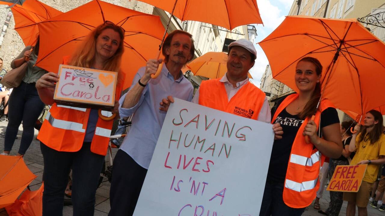 Am Rande des Staatsbesuch nutzten rund 50 Demonstranten am Dienstagnachmittag die Gelegenheit, sich für die Freilassung von Carola Rackete stark zu machen. Am Rande des Staatsbesuch nutzten rund 50 Demonstranten am Dienstagnachmittag die Gelegenheit, sich für die Freilassung von Carola Rackete stark zu machen.